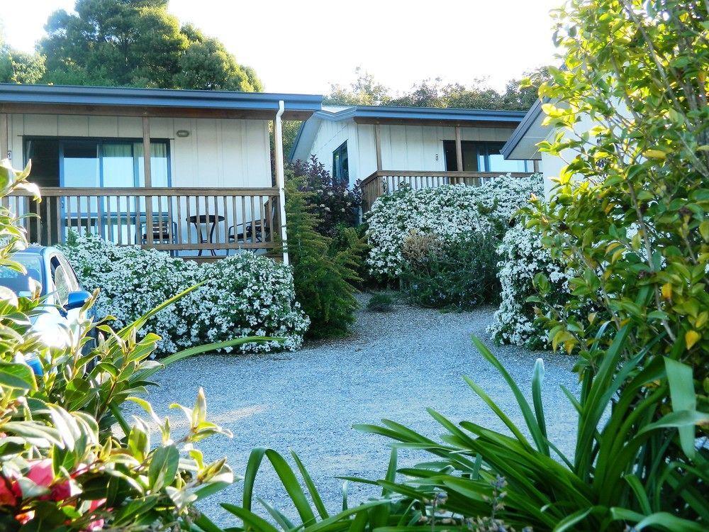 Terraced Chalets Motueka Esterno foto
